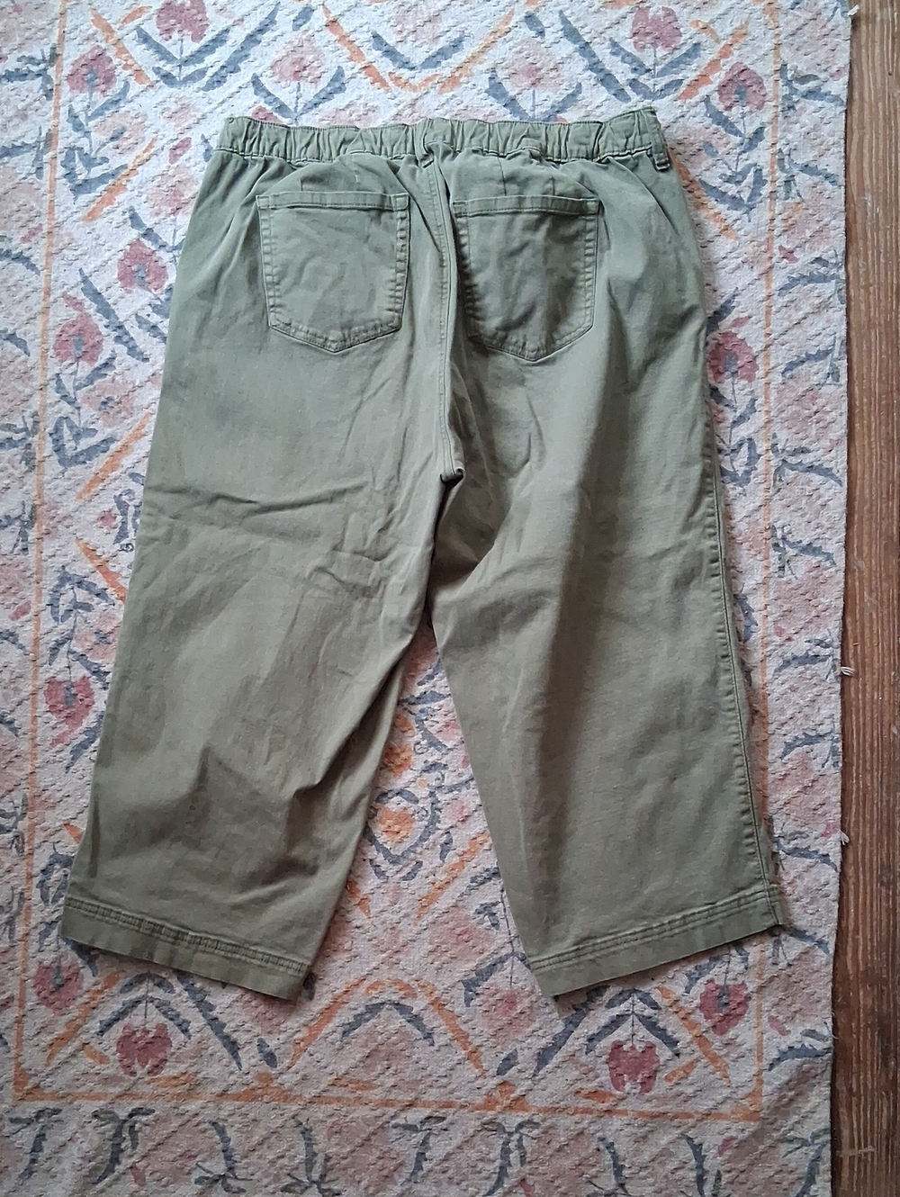 Olive Green Drawstring Capri - Picture 3 of 8